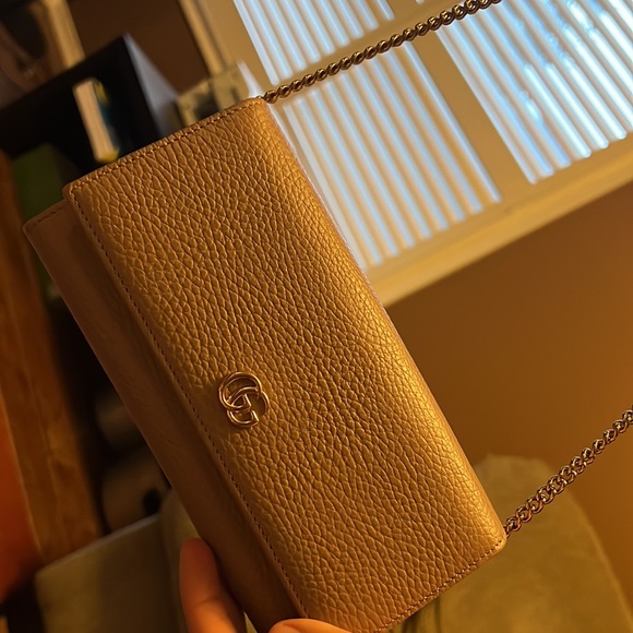 Gucci Wallet on Chain - Picture 3 of 5